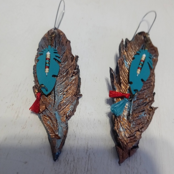Leather tooled Earnings - Picture 2 of 2